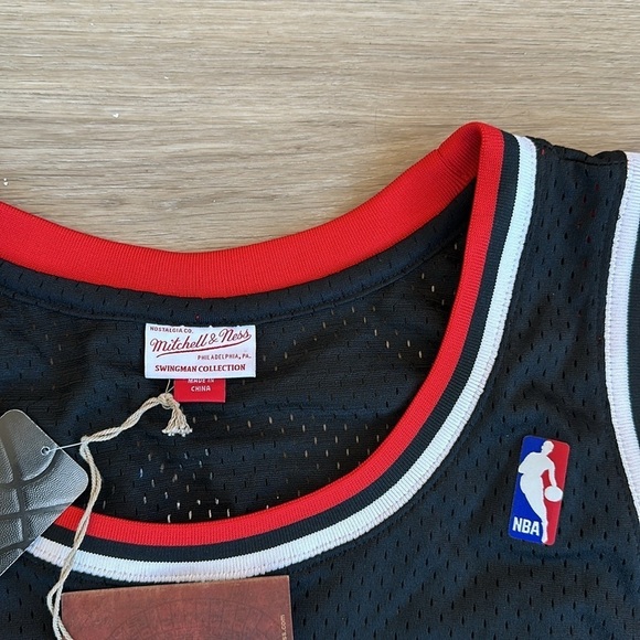 Scottie Pippen Chicago Bulls 1997/98 Hardwood Classics Swingman PlayerJersey - Picture 8 of 12